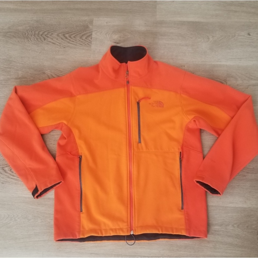 Mens north face jacket (velcro wrist)